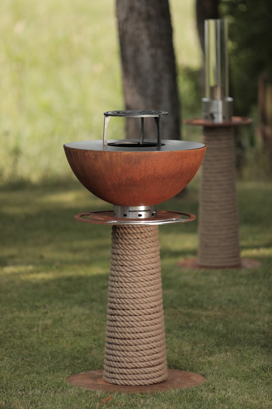 Juno plancha grill cortenstaal met touwvoet